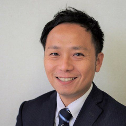 濱崎竜之介氏